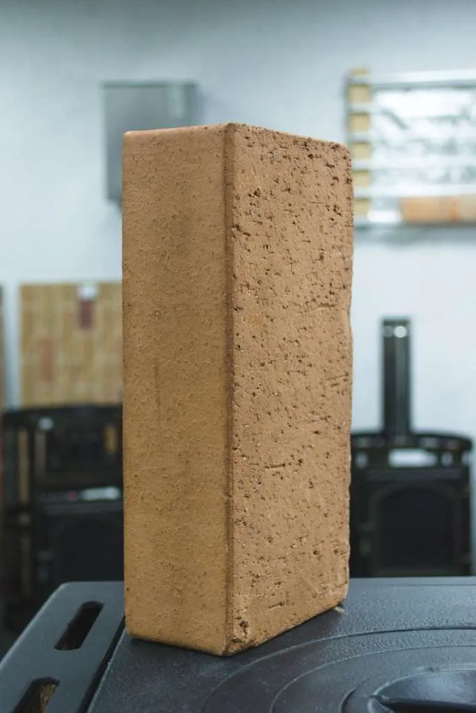 кирпич кемма